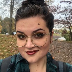 Meet your Posher, Cierra